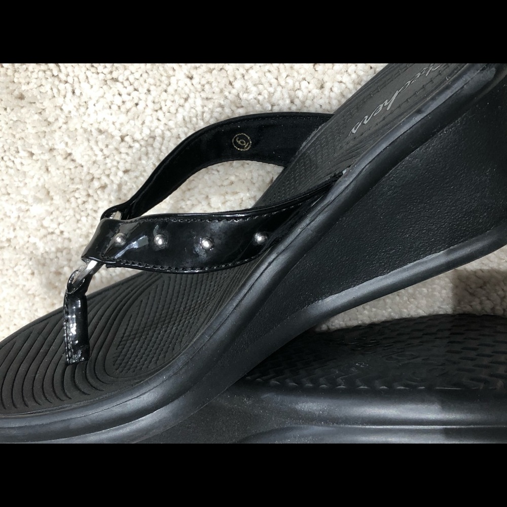 Shoes - Picture 5 of 8